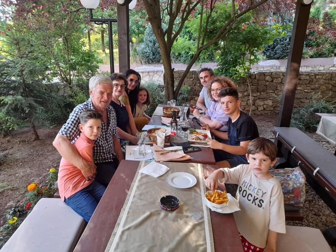 מלון סראייבו Teuta Palace Dom Faletici מראה חיצוני תמונה